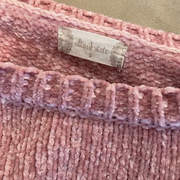 Soft pink sweater - Picture 2 of 2